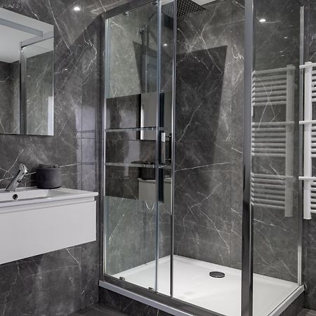 סאבניי-לה-טמפל Suite Avec Jacuzzi & Terrasse מראה חיצוני תמונה